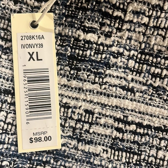 Max Studio tank and skirt set - Picture 5 of 8